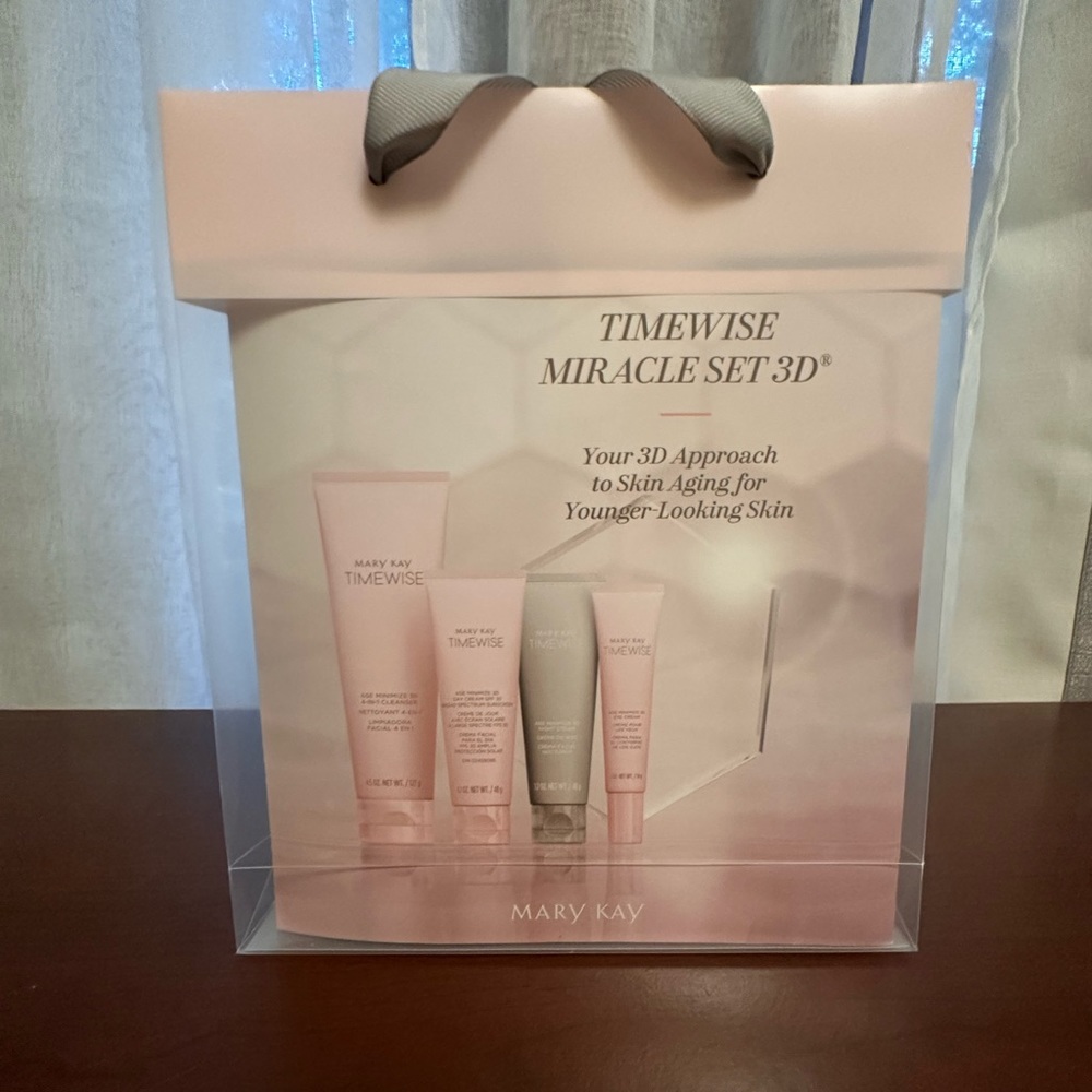 Mary Kay TimeWise 3D Miracle Set - Skin Moisturizer, Anti-Aging Cream